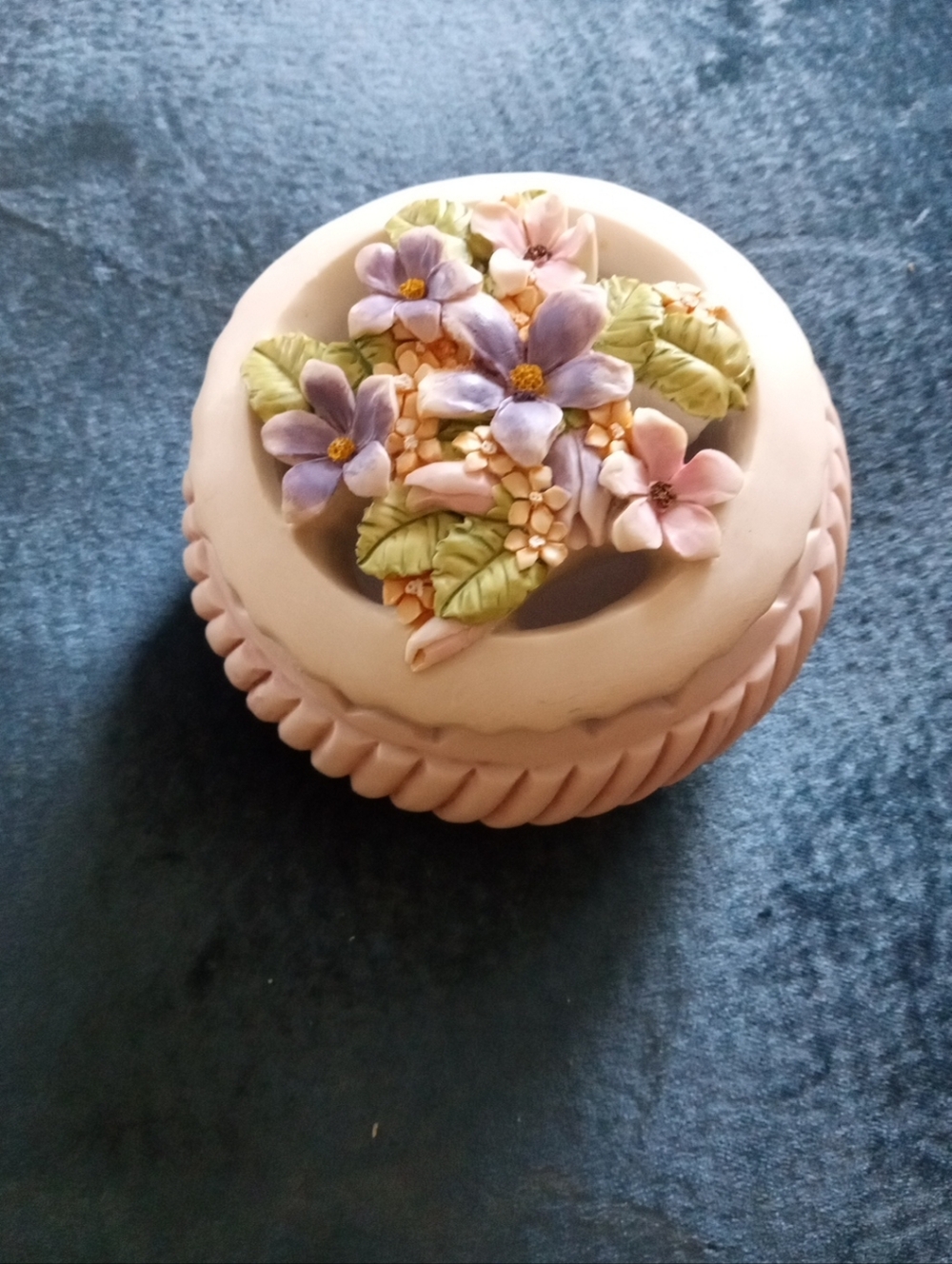 EXQUISITE Handcast Carrara Marble 5" Floral Lidded Trinket Box Made In Italy